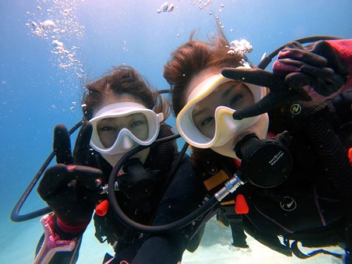 ◆メニュー紹介◆初めての水中世界に感動✨体験ダイビング！【R-MATES Okinawa Diving Club】