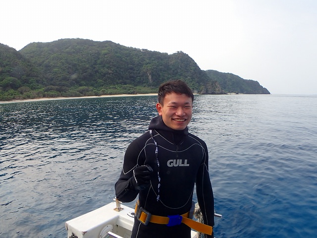 慶良間諸島でオープンウォーターダイバー講習♪【R-MATES Okinawa Diving Club】